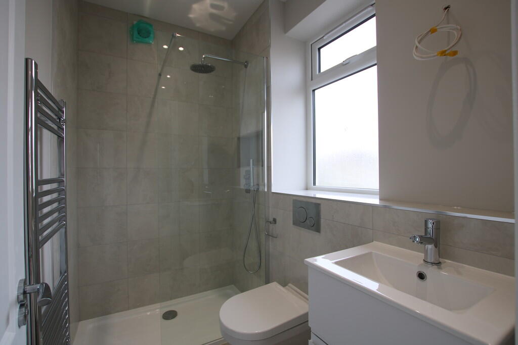 2 bedroom flat share for rent