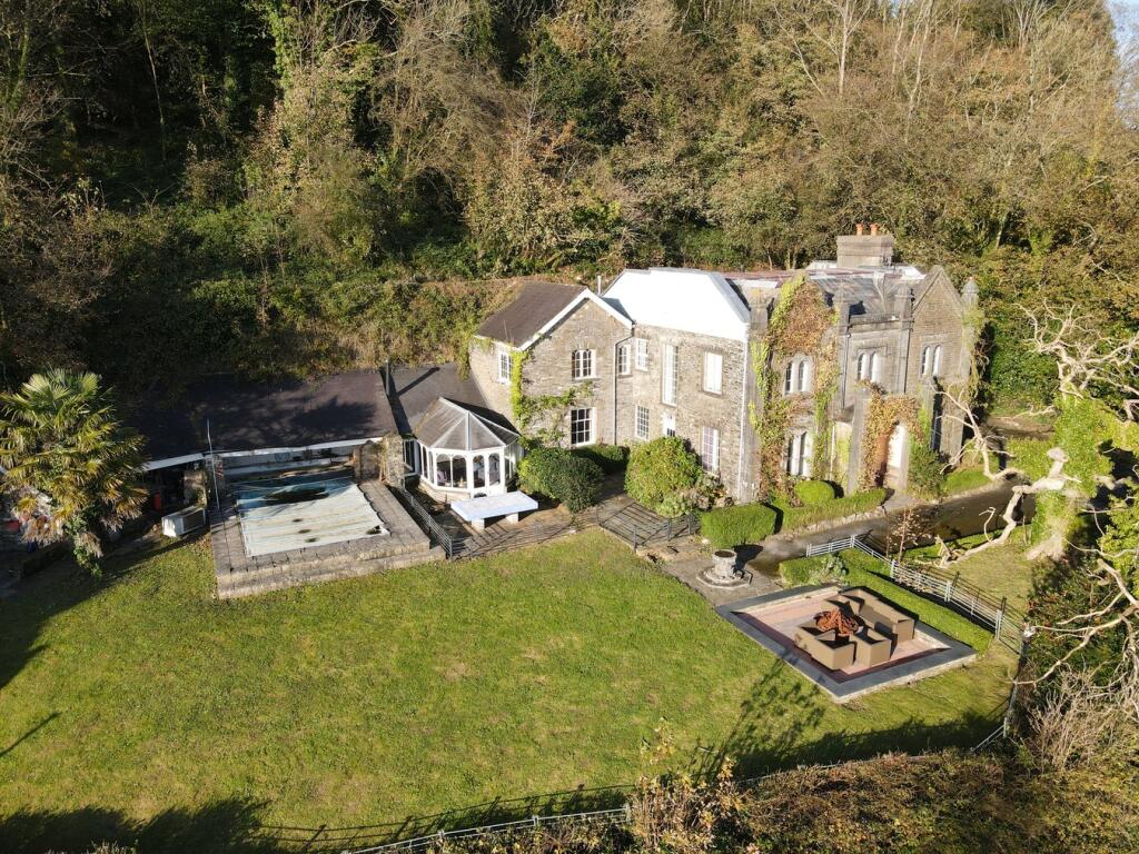 21, Bridge Street, Llandeilo, SA19 photo 2