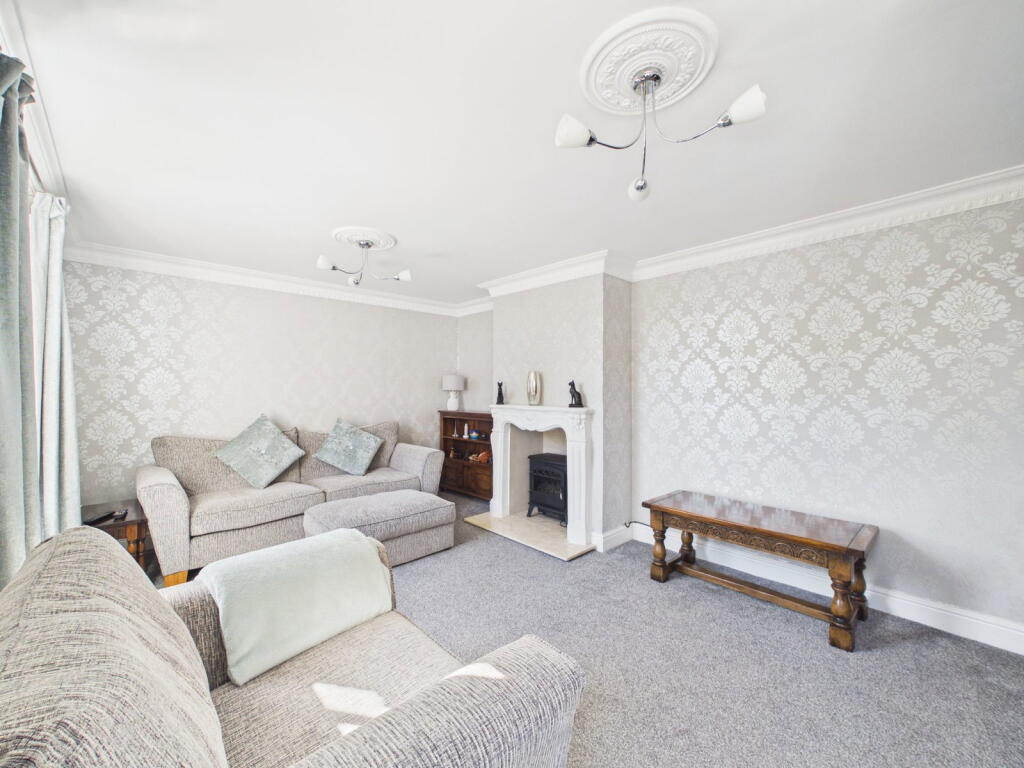 House in East Suffolk, Framlingham - More