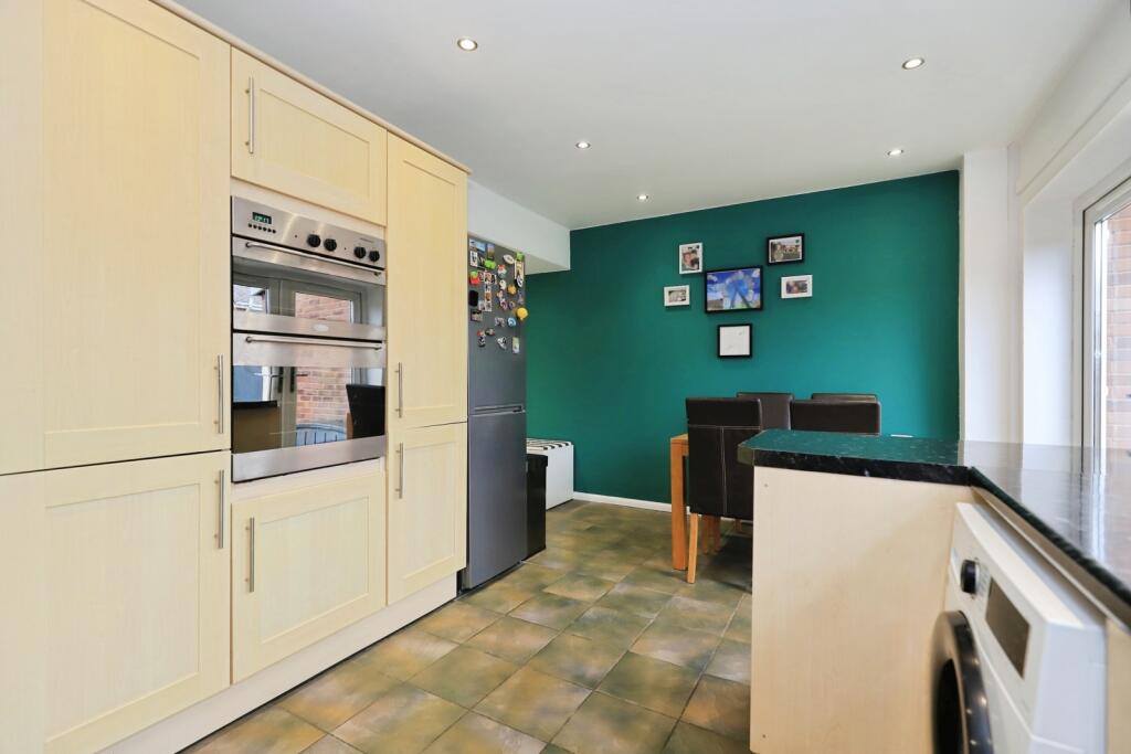 House in South Staffordshire, Codsall - View 5
