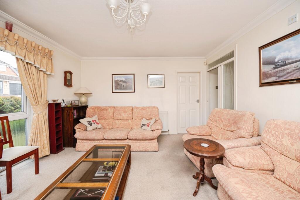 Apartment in Dudley, West Midlands - View 5