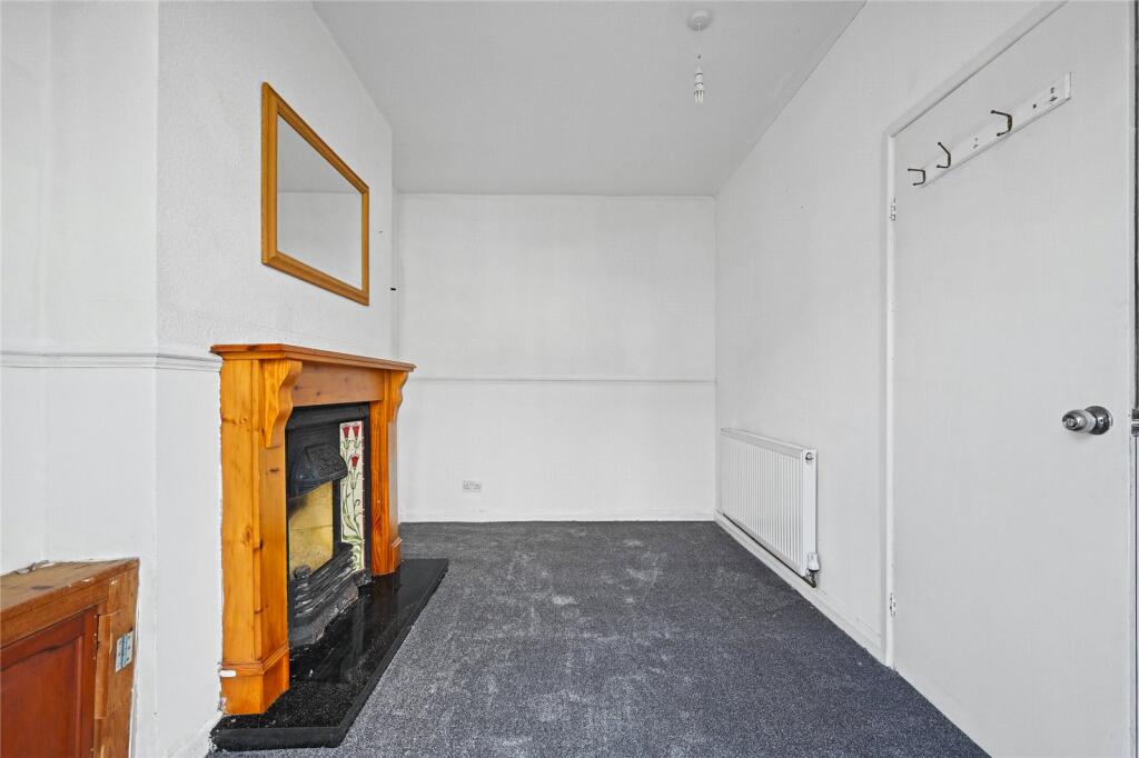 House in Wolverhampton, Springfield, Fallings Park - More