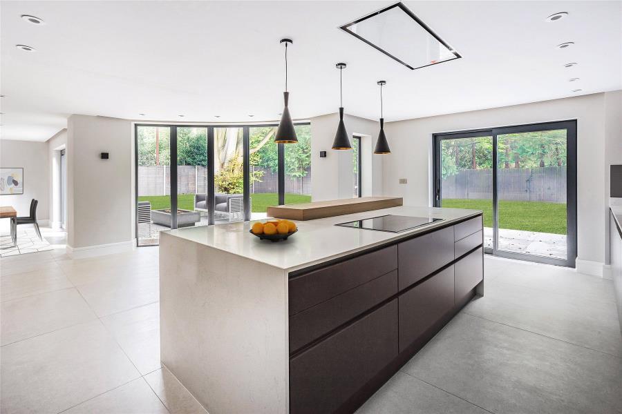 House in Woking, Surrey - View 5