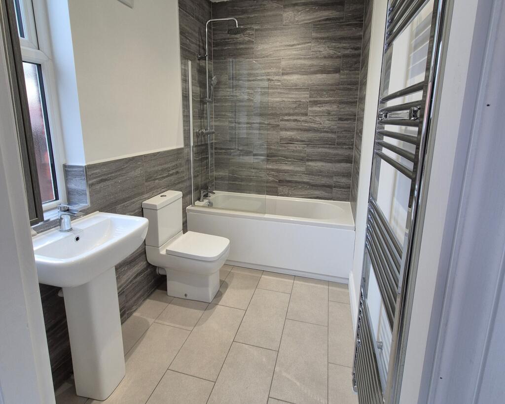 Apartment in Preston - View 4