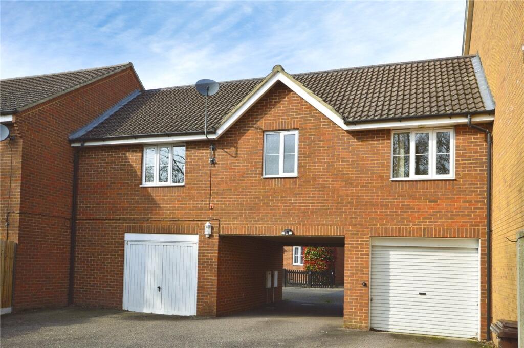 2-bed flat on Searchlight Heights, Chattenden, Rochester, Kent, ME3, £225,000