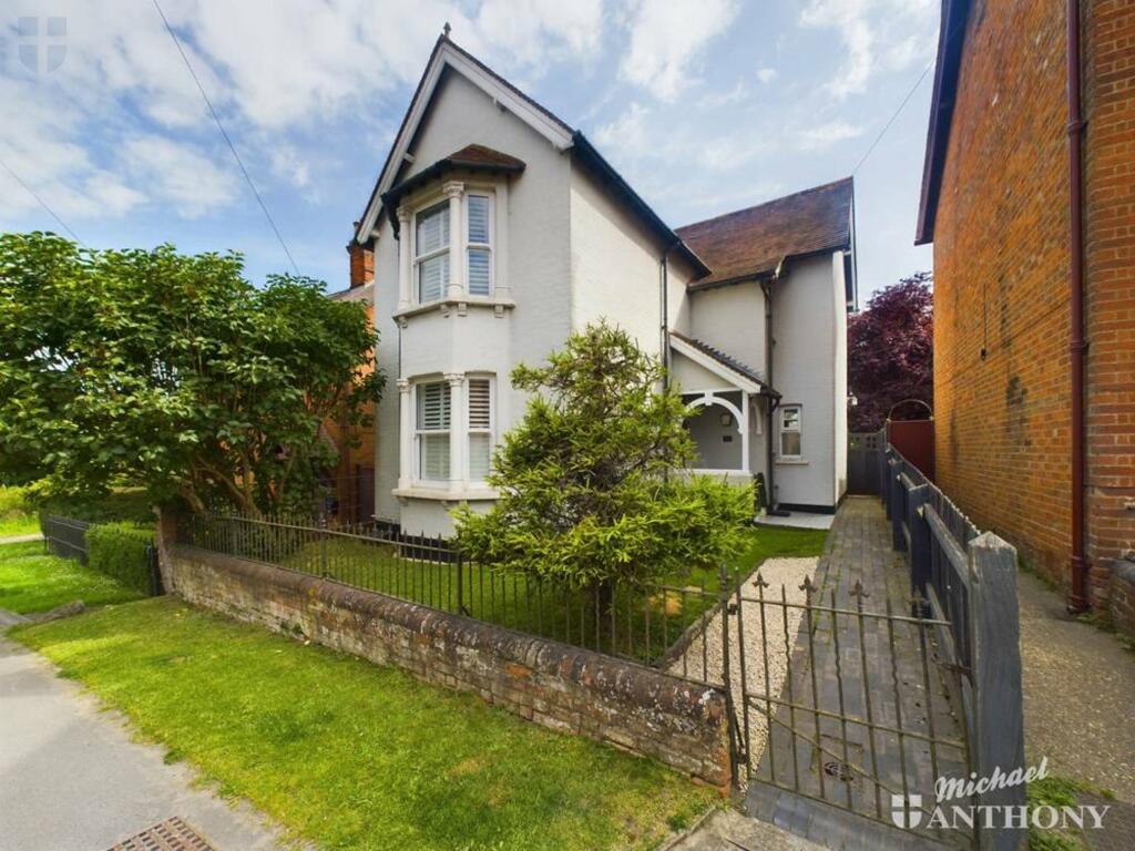 Main image of property: High Street, Waddesdon