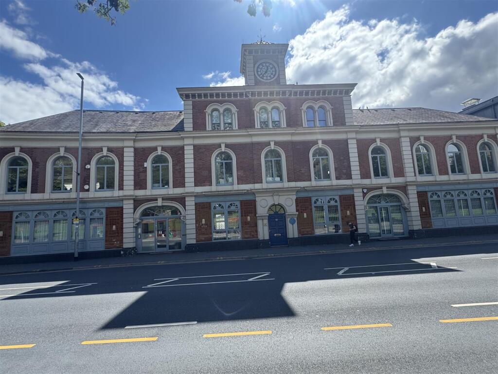 Main image of property: North Street, Leeds