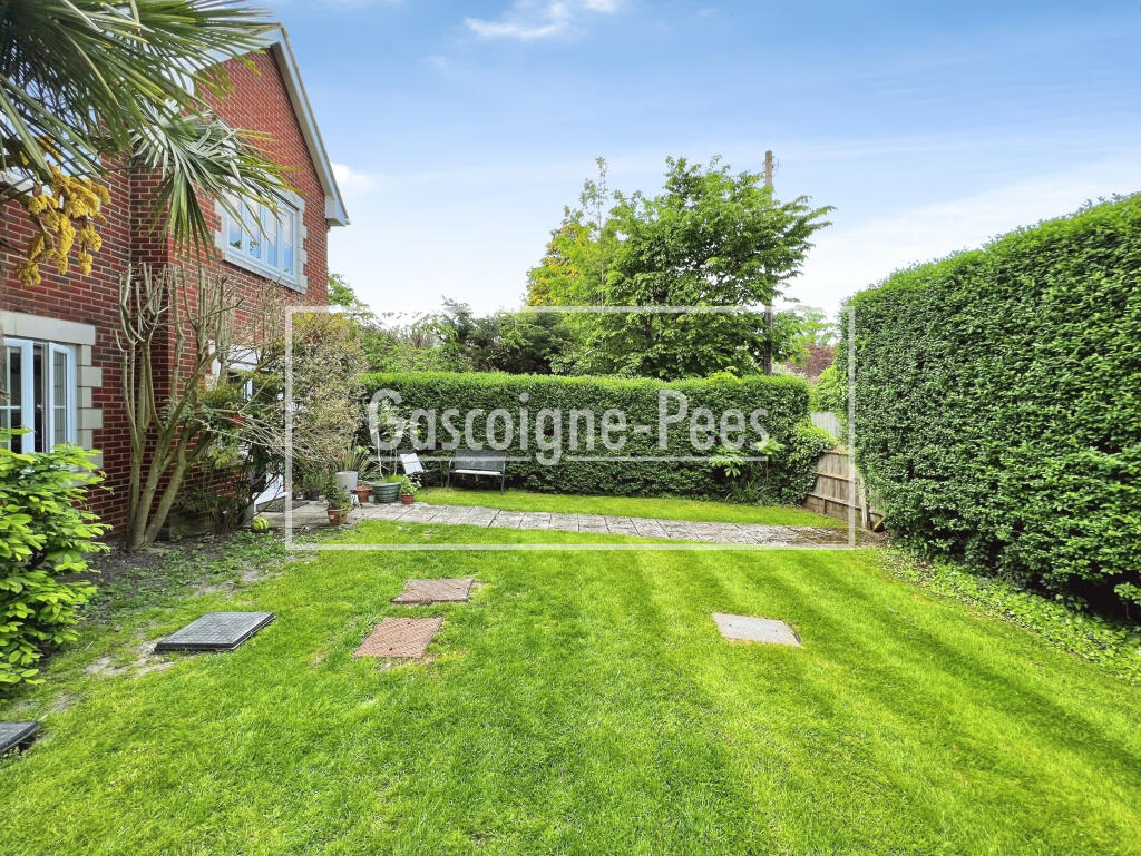 Main image of property: Wray Park Road, Reigate