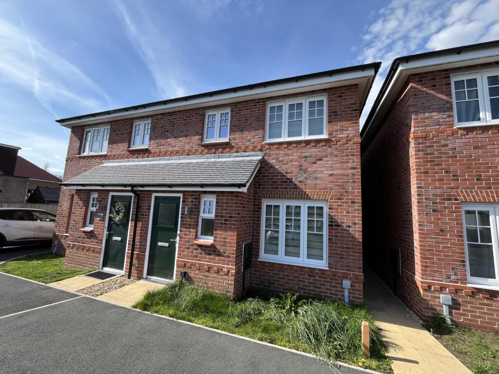 3-bed house on Crummock Place, Warton, Preston, PR4 1LH, £237,500