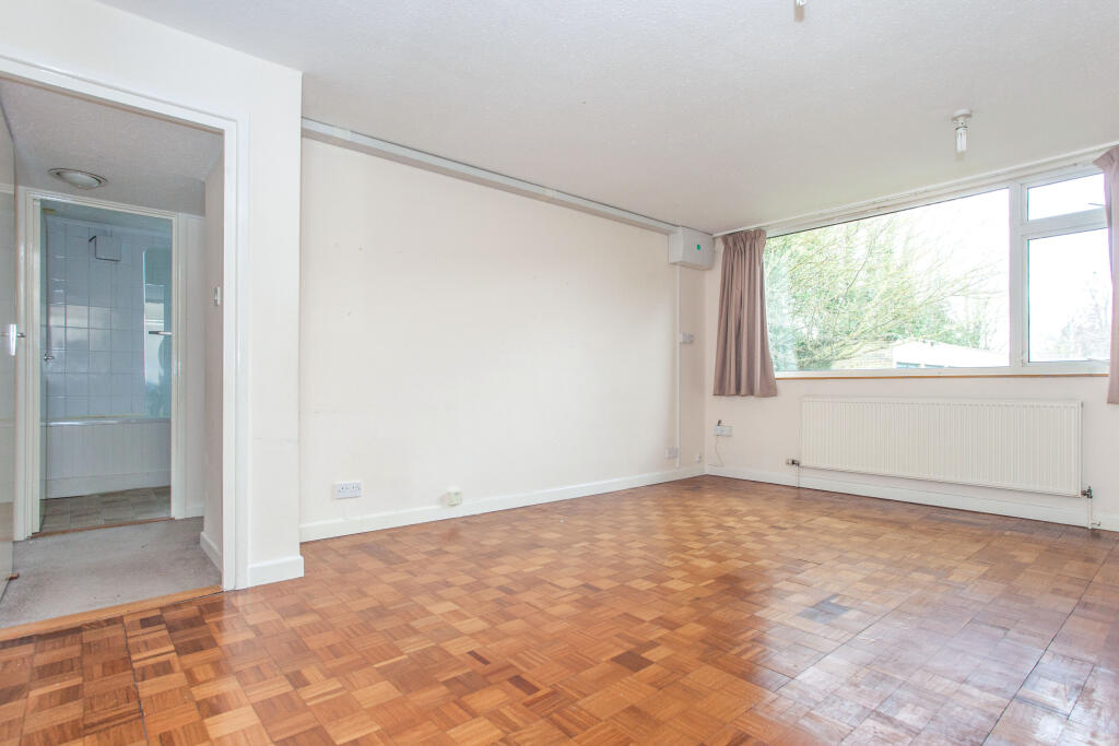 Apartment in Cambridge - View 4