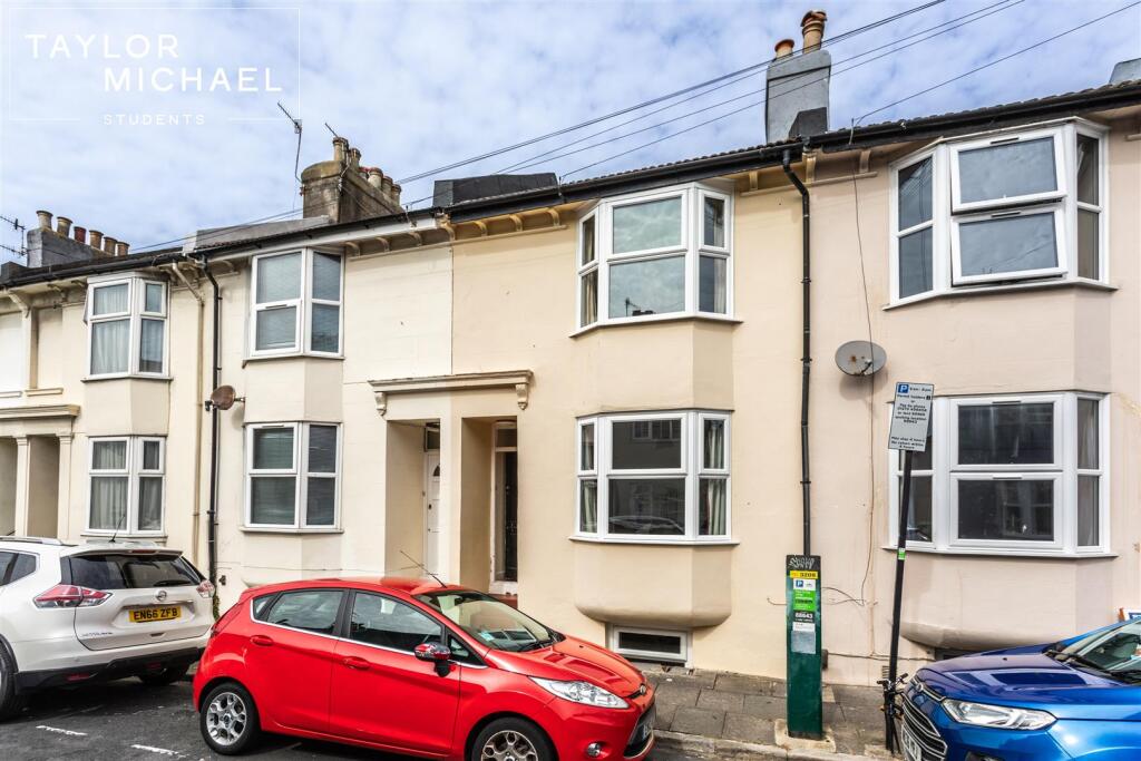 6 bedroom terraced house for rent