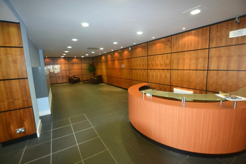 Main image of property: Metropolitan Apartments, 20 Lee Circle