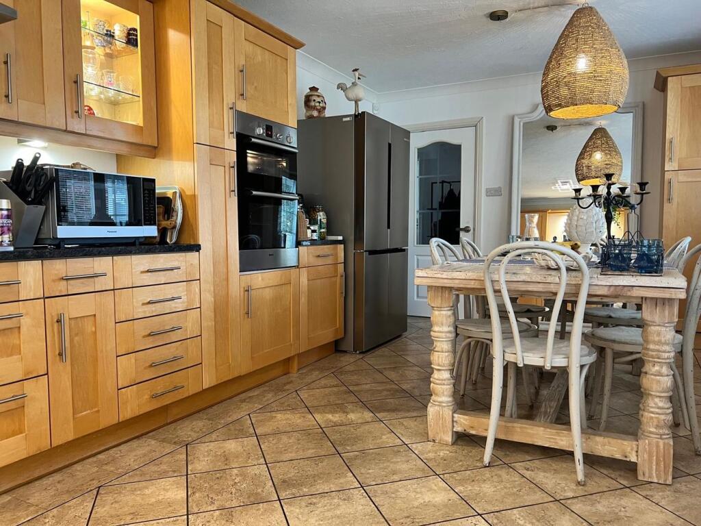 House in Highcliffe-on-Sea, Highcliffe and Walkford - View 5