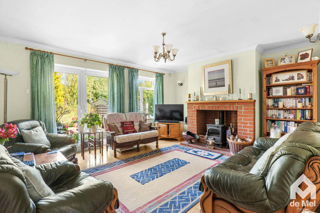House in Gloucester - View 3