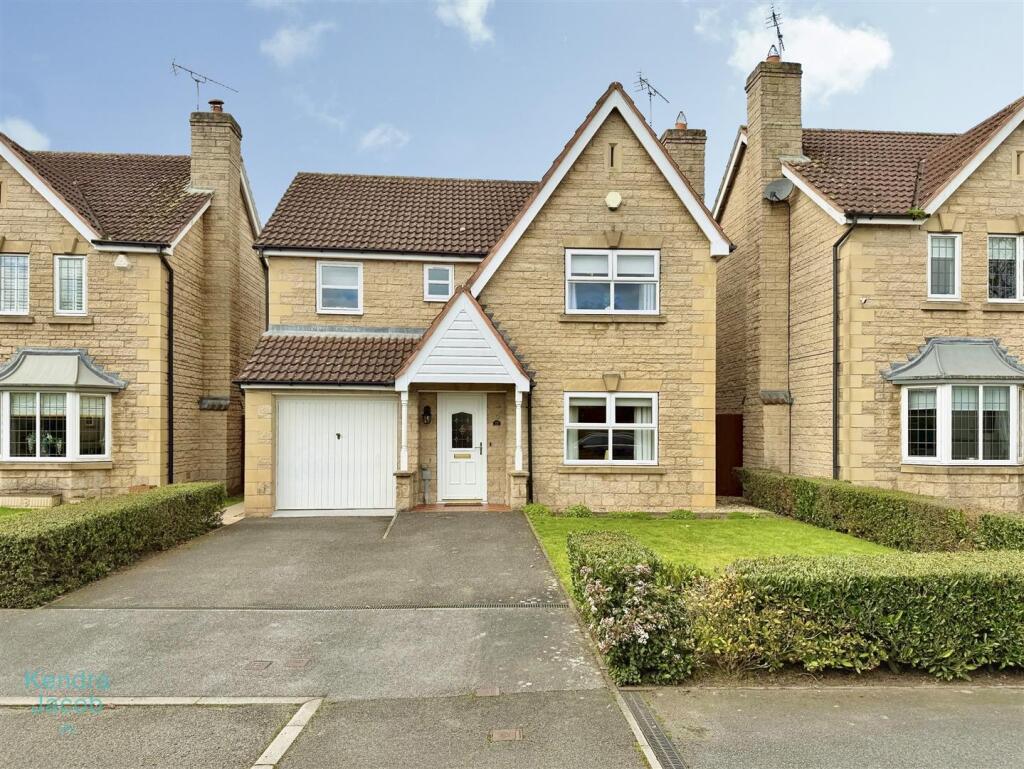 4-bed detached on Hall Drive, Worksop, £350,000
