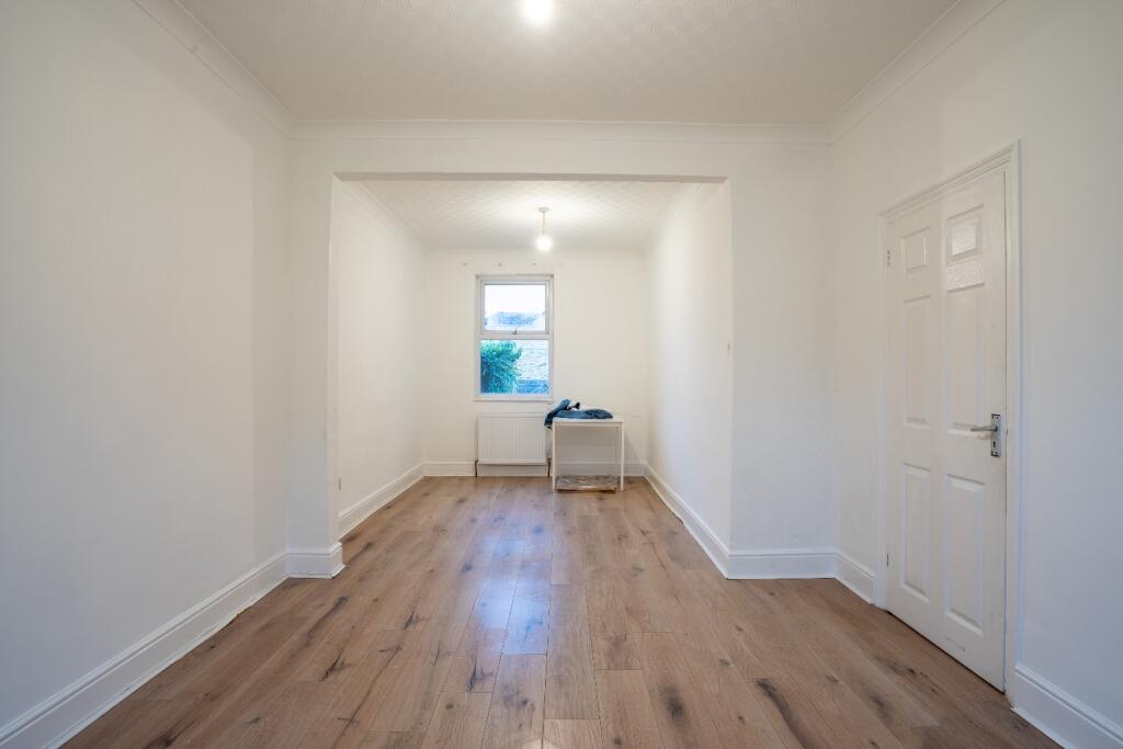 House in Gravesham, Kings Farm - View 4