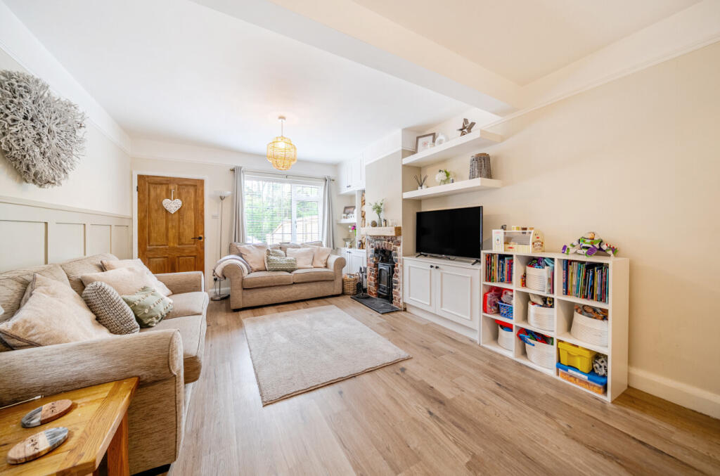 House in Guildford - View 2