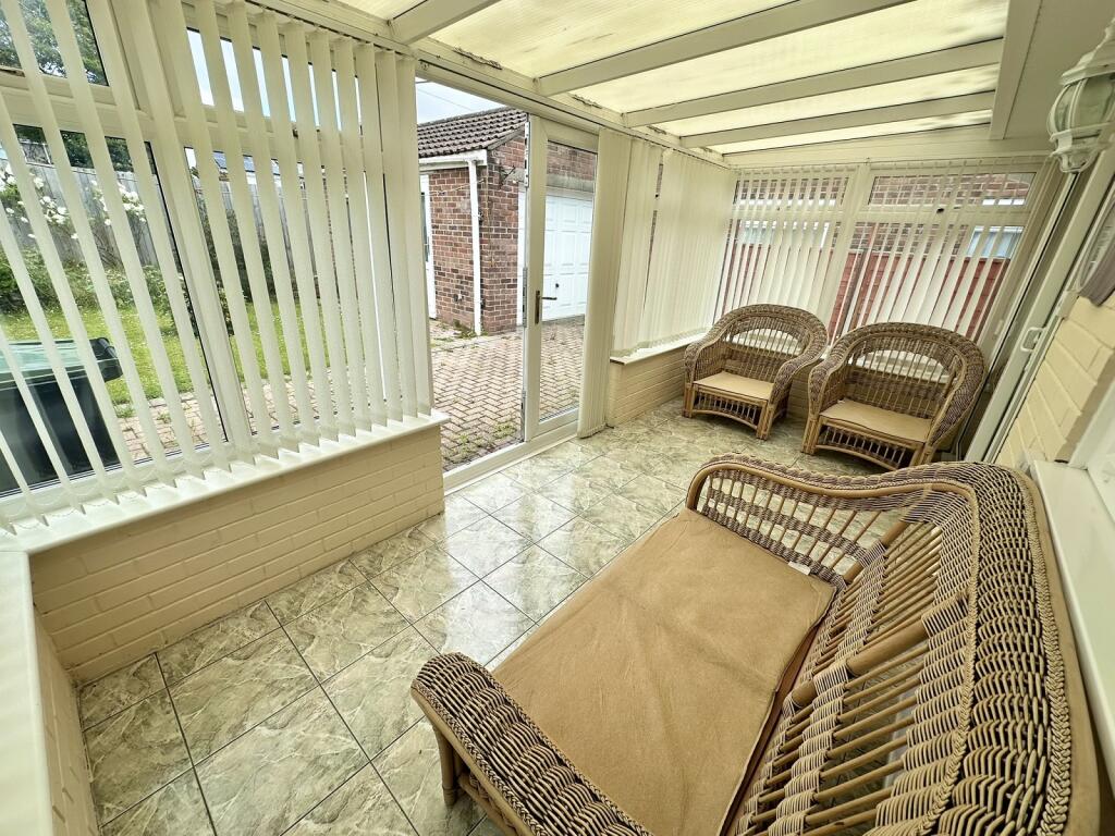 Cobb Crescent, Caldicot, Newport. NP26 5BY photo 4