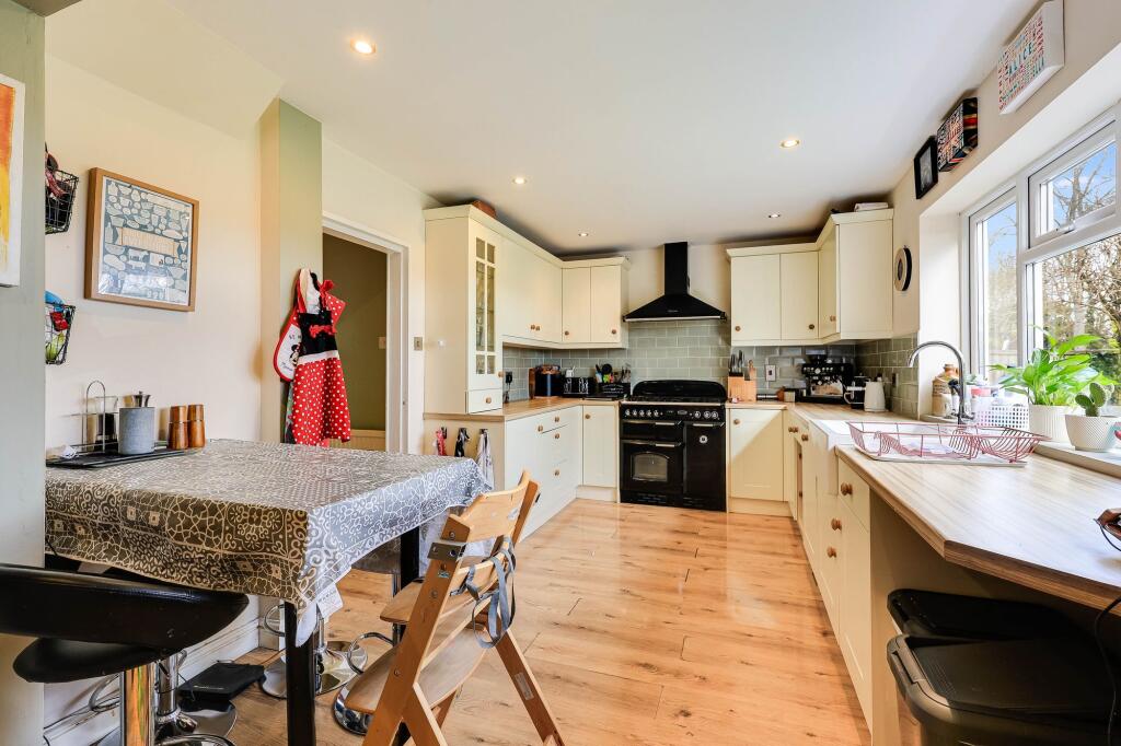 9, Roundhouse Drive photo 2