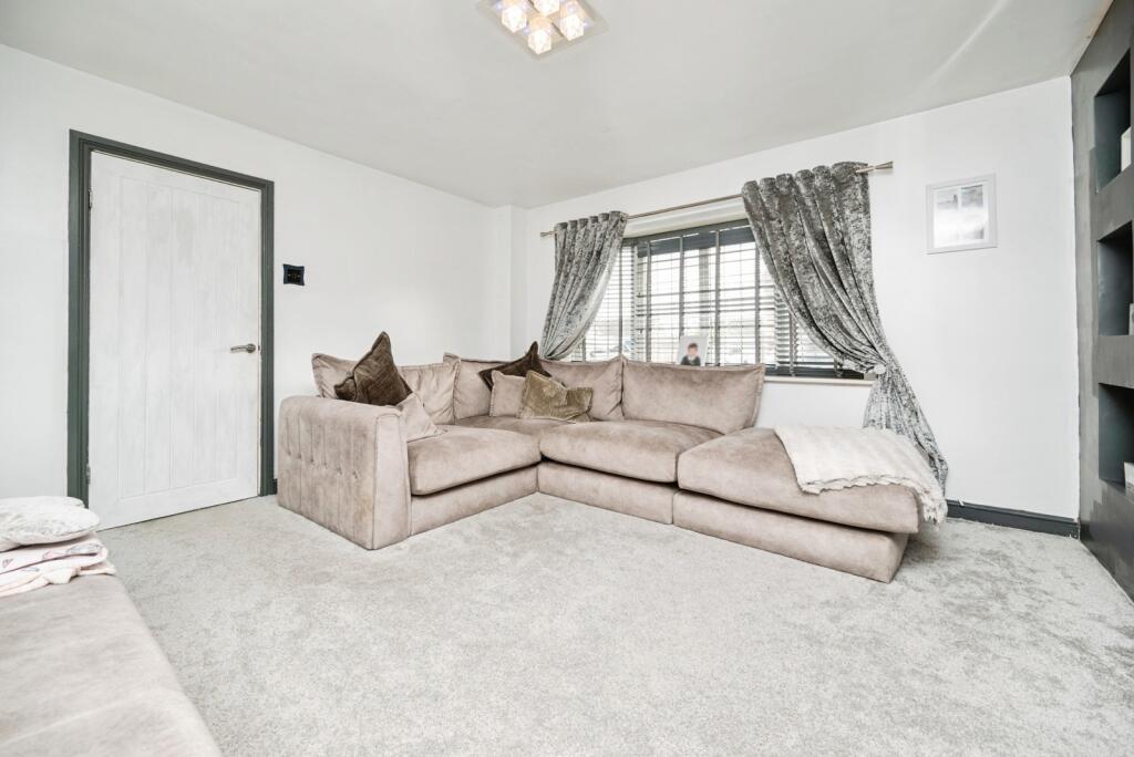 House in Dudley - View 2