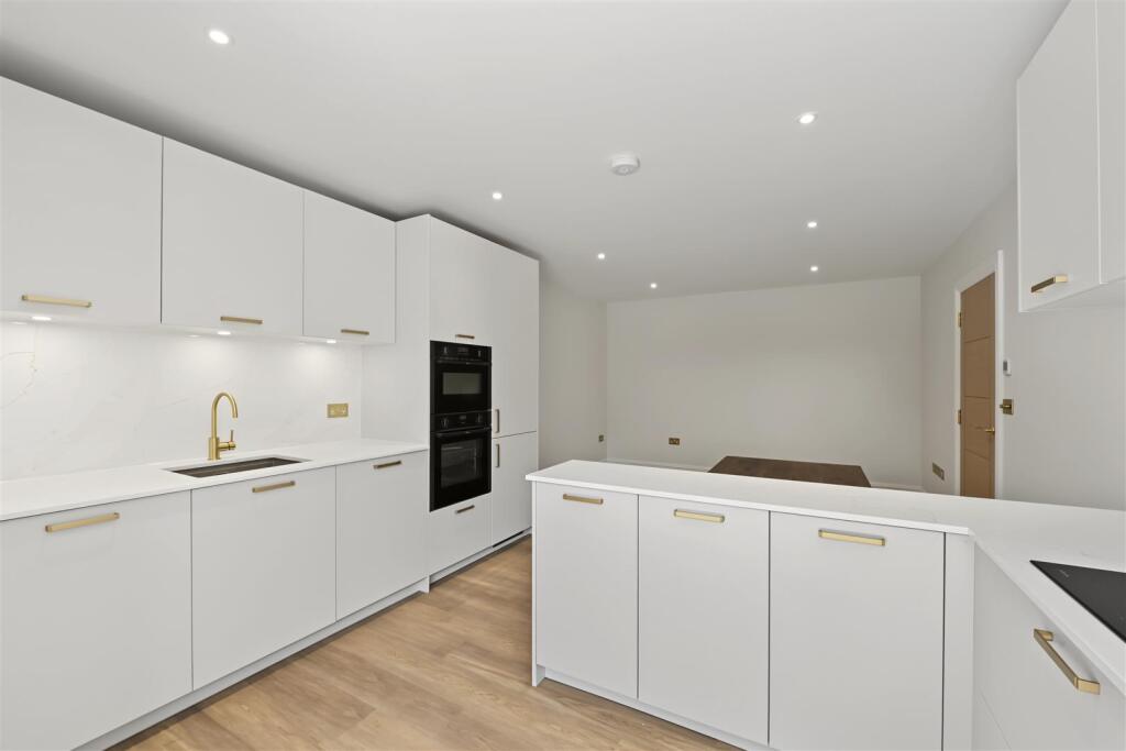 Verulam Road, St. Albans - View 2