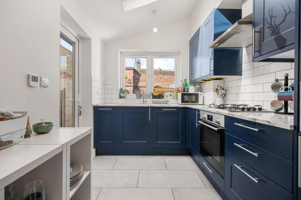 House in London - View 3