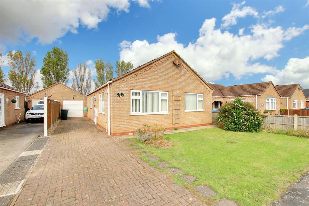 2-bed detached on The Sidings, Sutton-On-Sea, £249,950