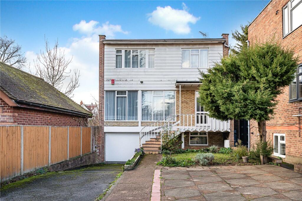6-bed detached on Park View Road, London, W5, £1,350,000