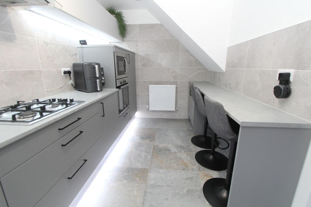 Morris Court, Brierley Hill, DY5 3QB photo 4