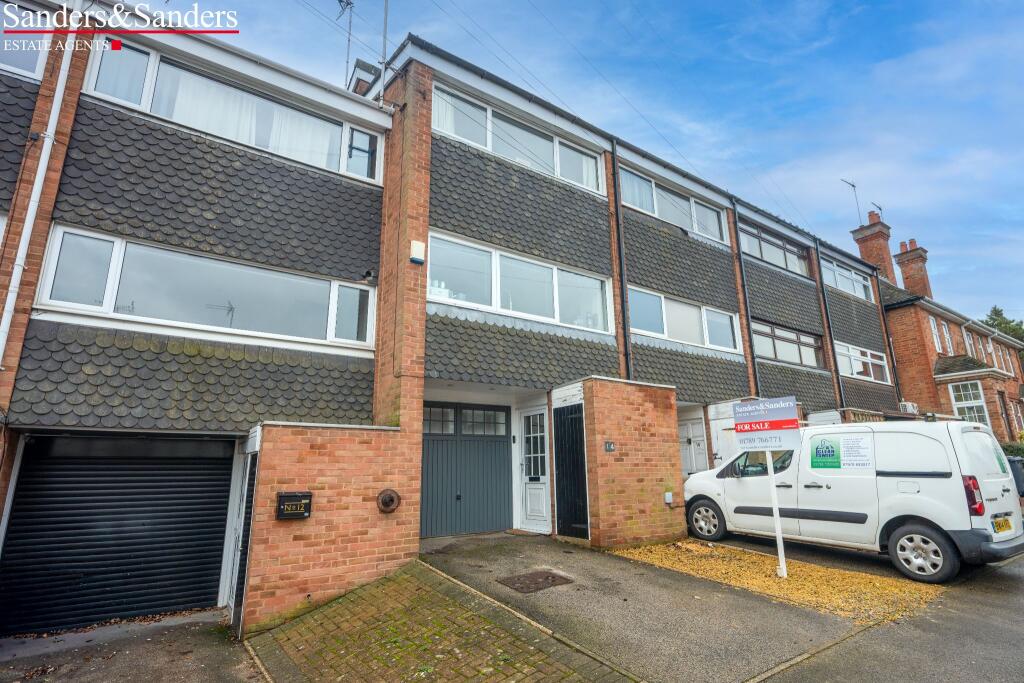 Main image of property: Henley Street, Alcester, B49