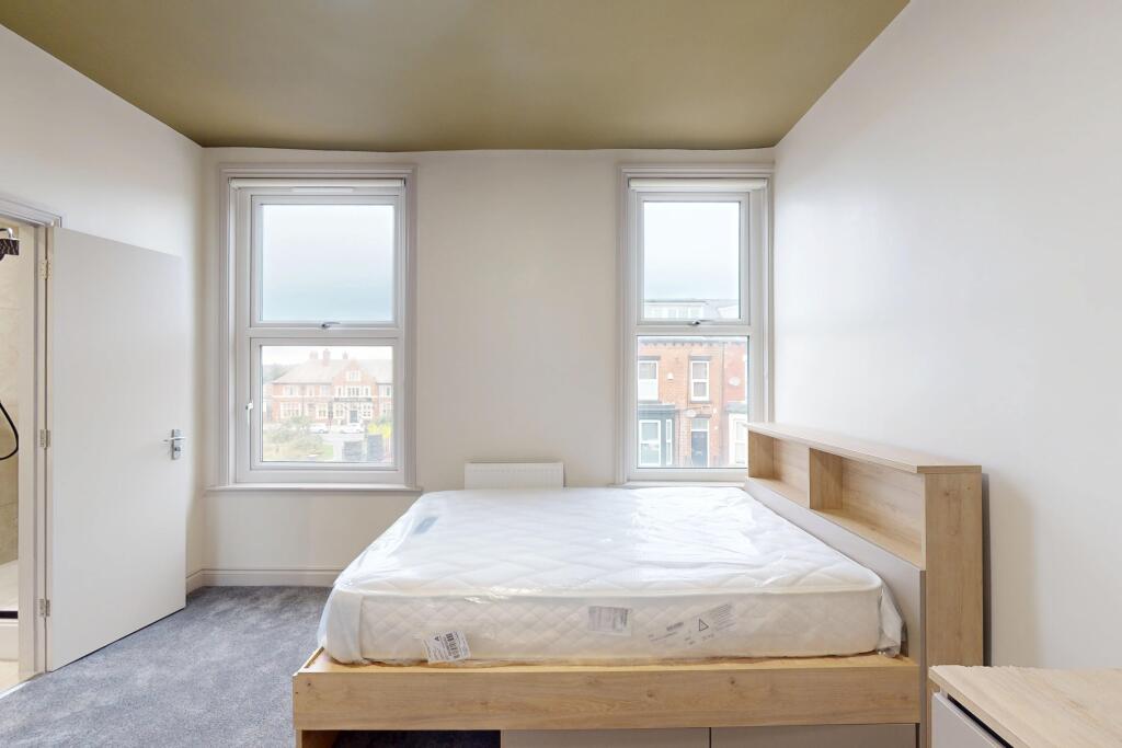 House in Leeds - View 5