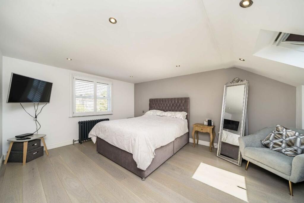 House in London - View 5