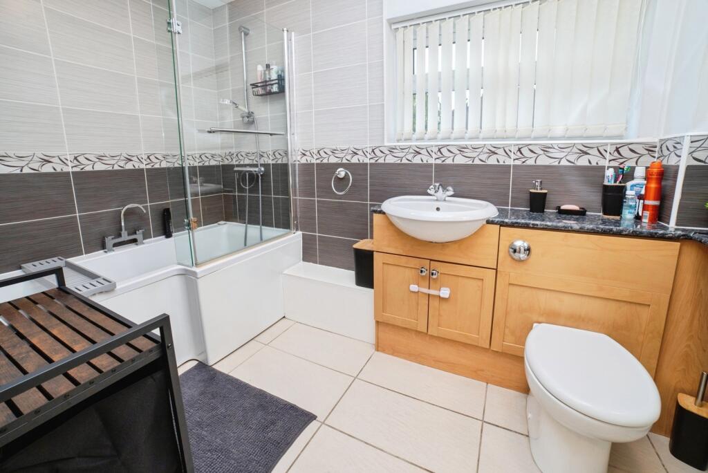 House in Nottingham, Redhill - View 4