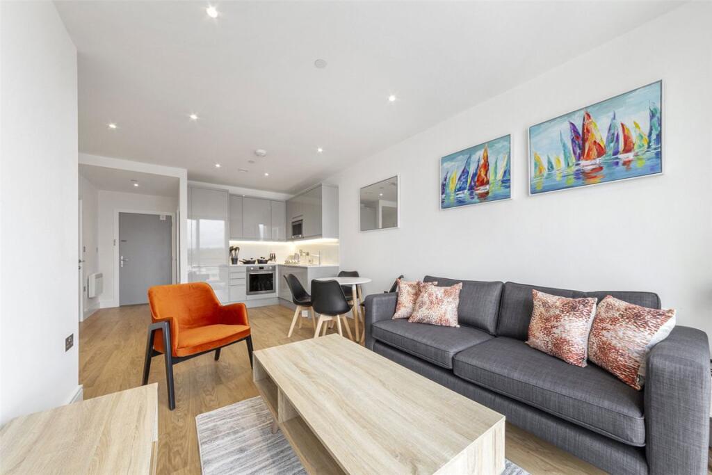 Apartment in Birmingham, Chinese Quarter, Digbeth - View 4