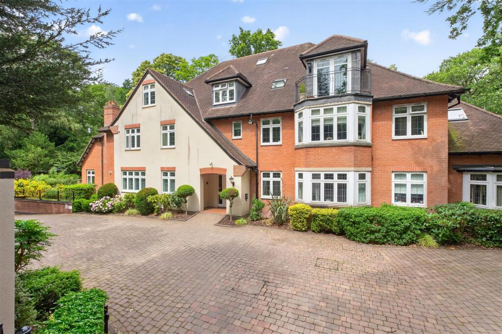 Main image of property: 160 Streetly Lane, Sutton Coldfield