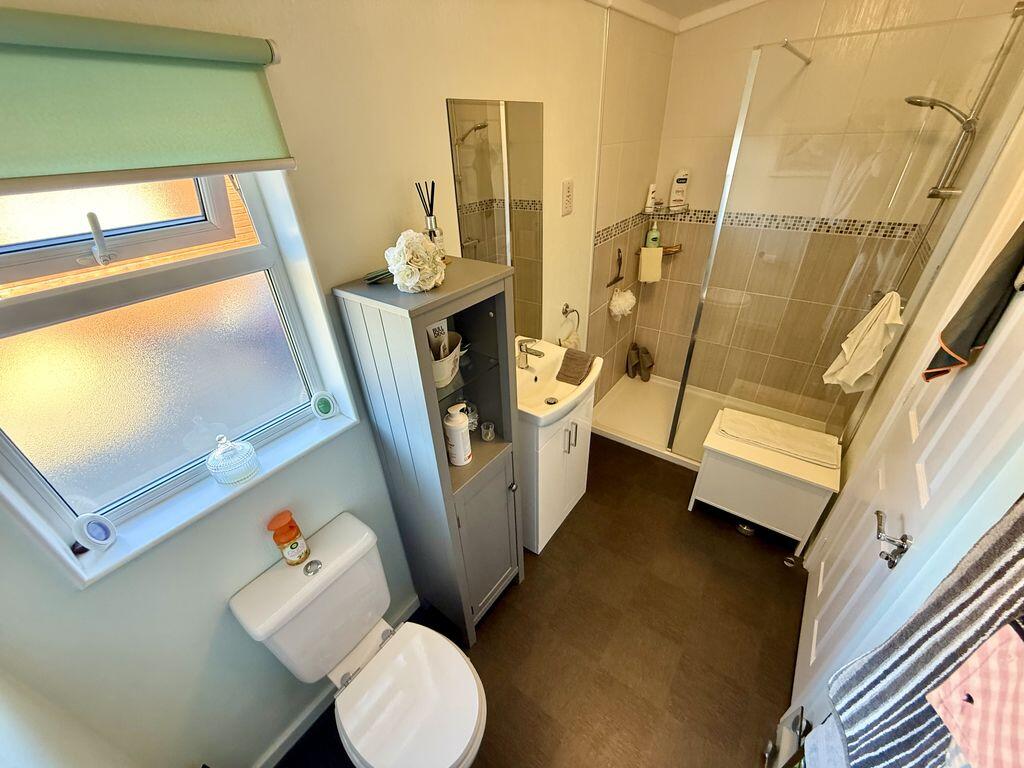 House in Henfield, Royal Oak Country Park, Shermanbury - More