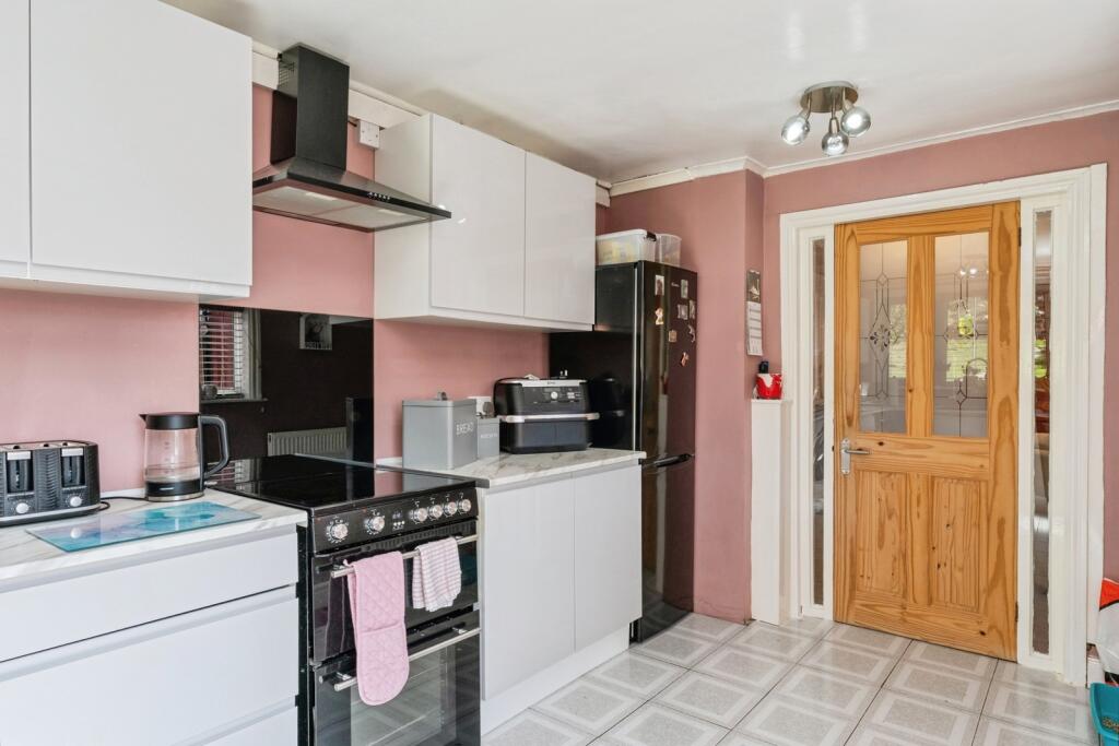 House in Flintshire, Holywell - View 2