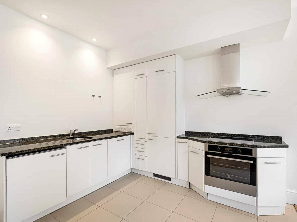 Apartment in London - View 3