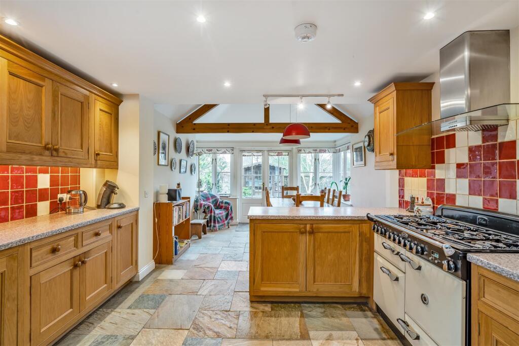 House in Beaminster, Dorset - View 4