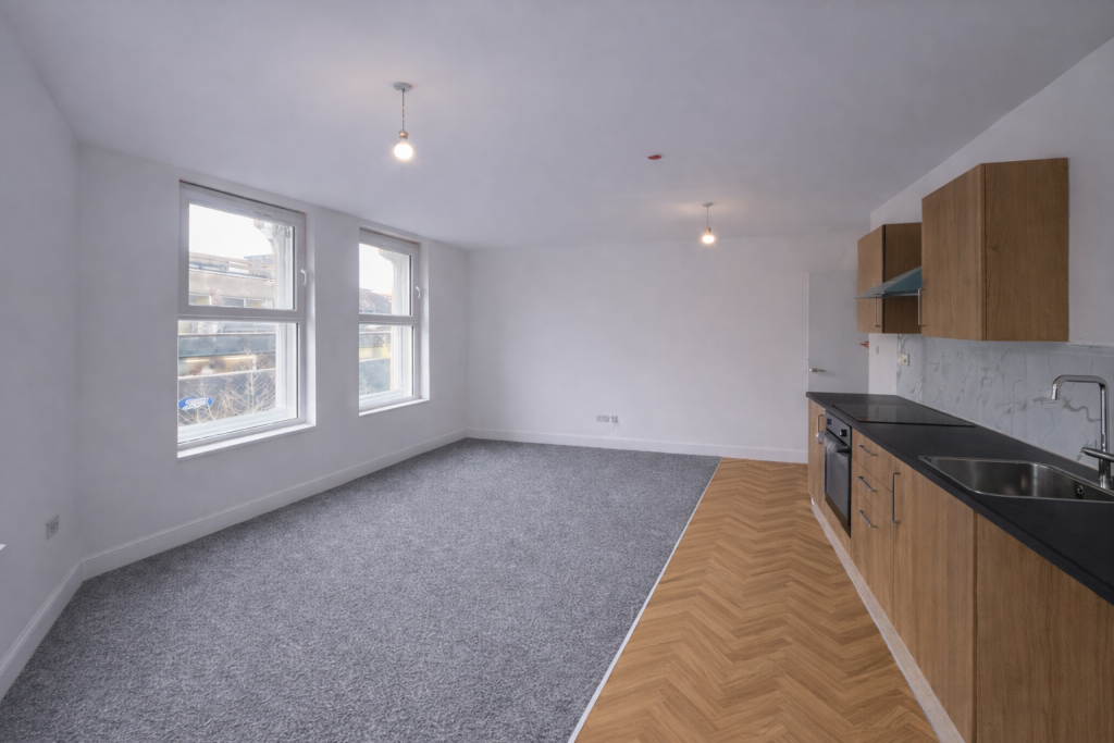 Main image of property: Commercial Street