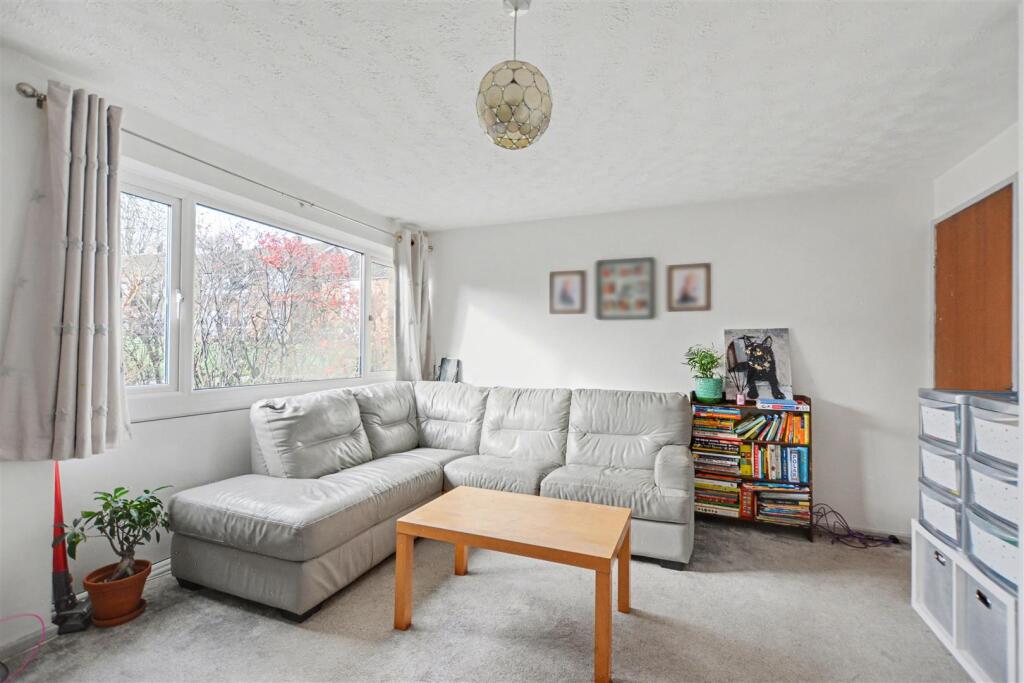 House in Broxtowe, Stapleford - View 4