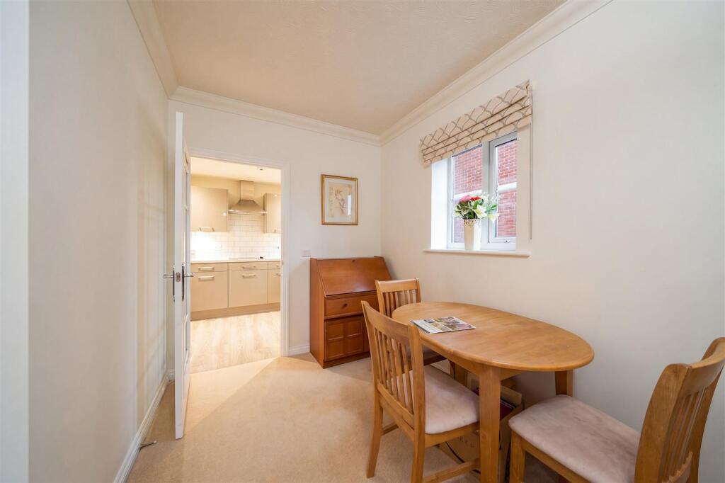 Tatterton Lodge, Wetherby, West Yorkshire photo 4