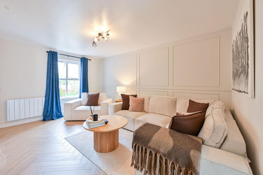 3 bedroom semi-detached house for rent