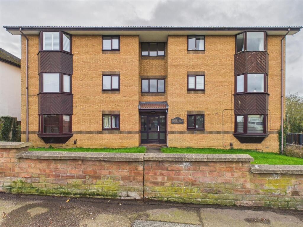 Main image of property: Cadwell Lane, Hitchin