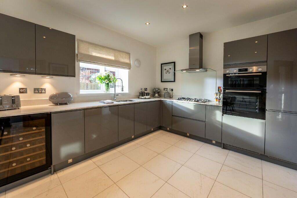 Main image of property: Saville Road,
Skelmanthorpe,
HD8 9ED