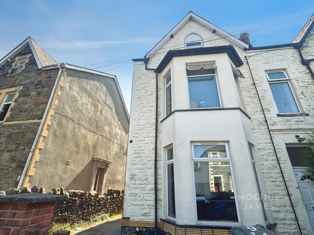 Apartment in Cardiff, Adamsdown - View 5
