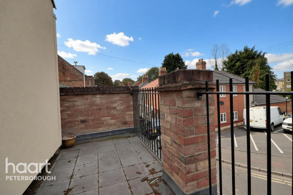 Apartment in Peterborough - More