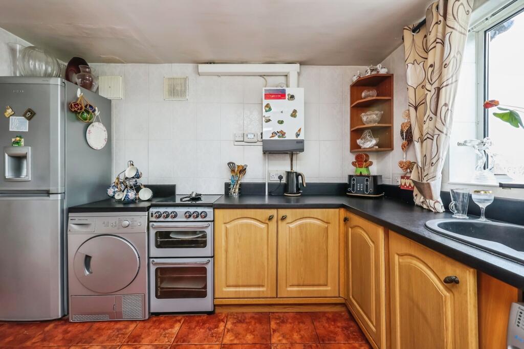 Summerwood Lane, Clifton, Nottingham, NG11 - View 2