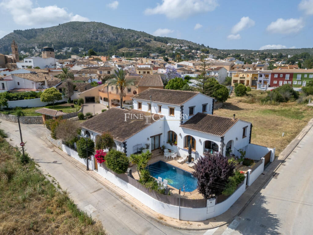 Main image of property: Valencia, Alicante, AlcalalÃ