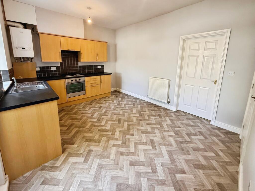 House in Lincoln, Lincolnshire - More